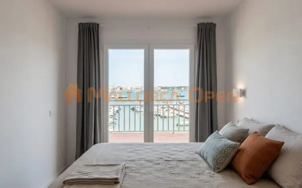 Charming Apartment on the First Line of Portocolom — photo 8