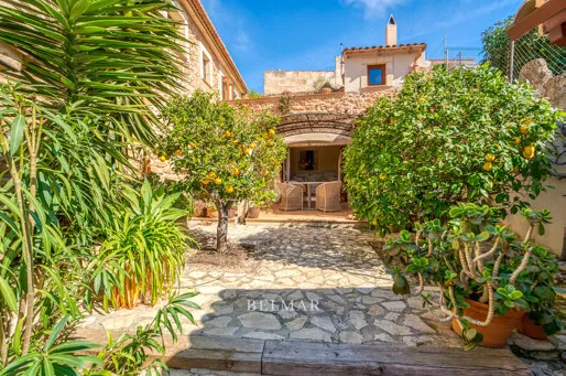 Mediterranean townhouse with idyllic patio in Capdepera — photo 3