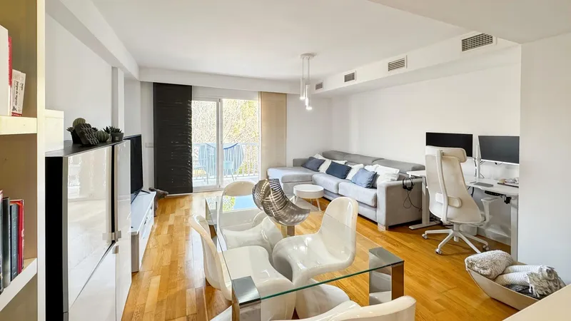 Bright apartment for sale, Ciudad Jardín — photo 1