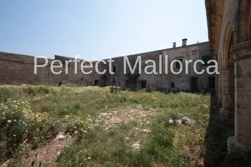 851,360 m² estate with 600 m² living space for sale — photo 5