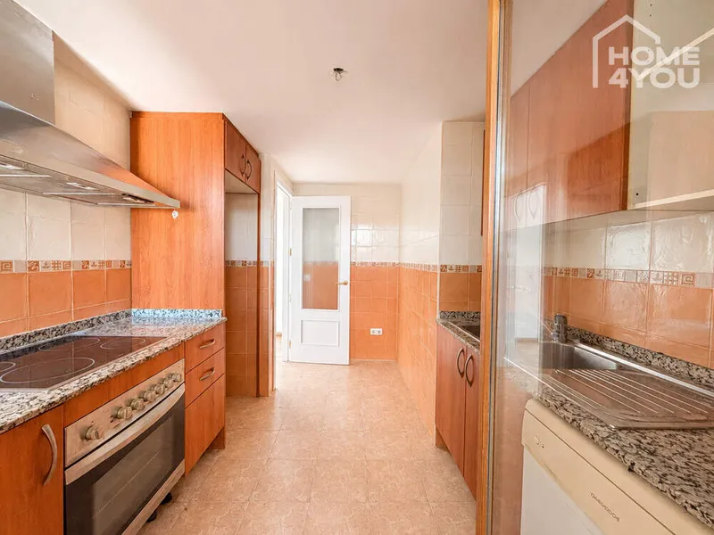 83m² apartment with 3 rooms, balcony and parking space for sale — photo 10