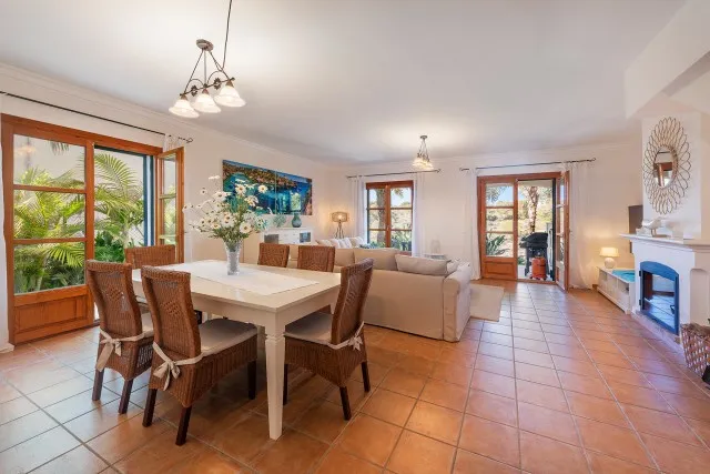 Frontline villa with holiday license for sale in Cala Pi, Mallorca — photo 7