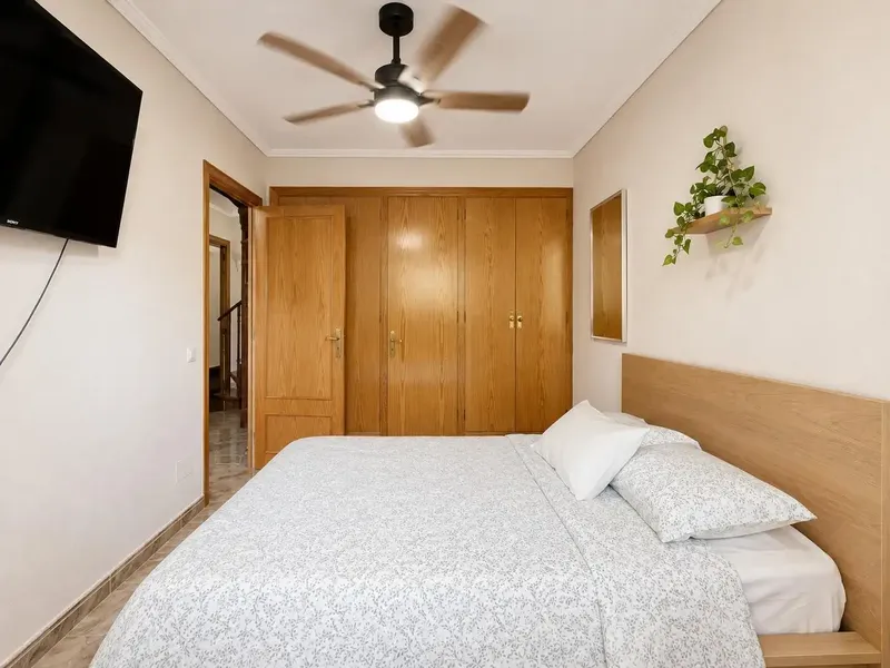 Spacious and bright 110 m² apartment with parking space, terrace and an attractive rooftop loft — photo 10