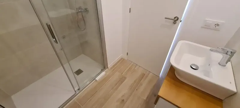 Bonito Piso en Primera Planta - Obra Reciente Reformada. — photo 12