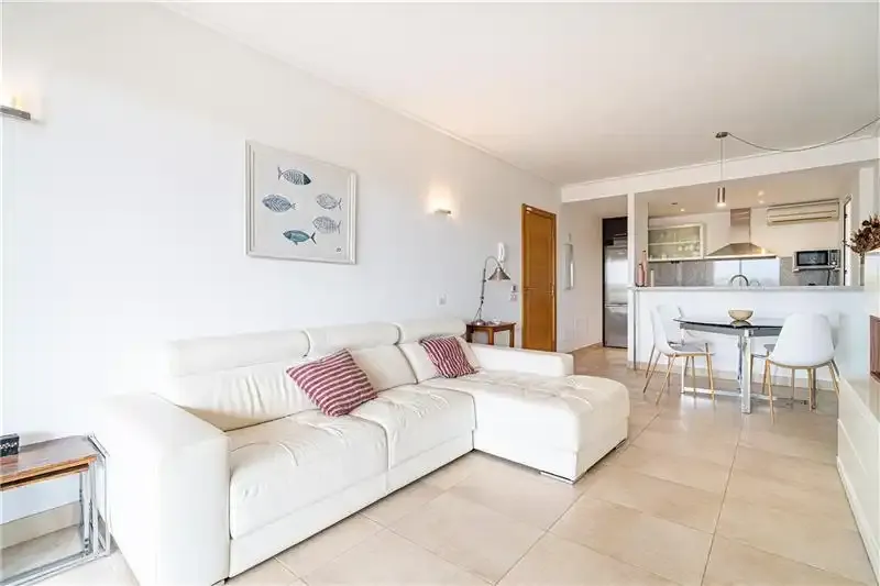 Apartment with panoramic views and communal pool — photo 4