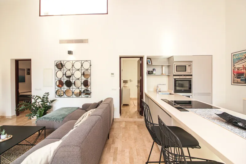 Beautiful Apartment with Private Roof Terrace close to La Rambla - Temporary Contract Available from October for 6 Months — photo 10