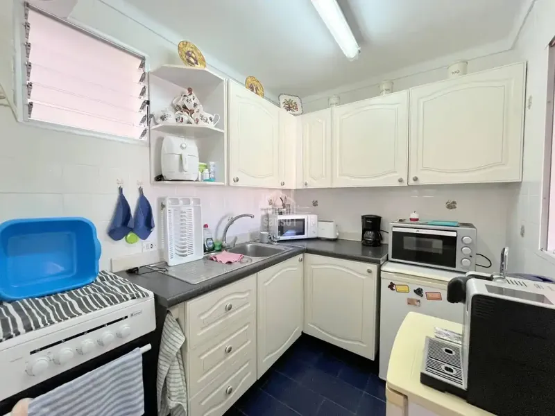 Apartment on the third floor with lateral sea views — photo 9