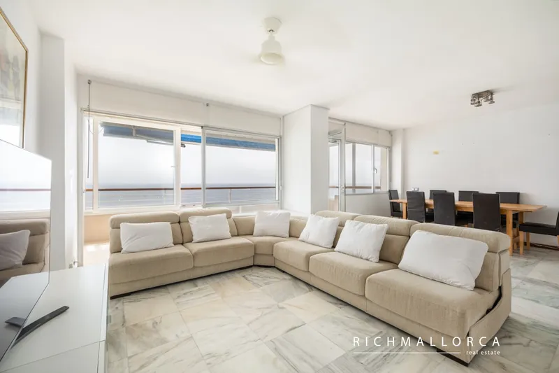 Seafront Apartment with Panoramic Sea Views, Pool and Excellent Potential in Sant Agustí — photo 3