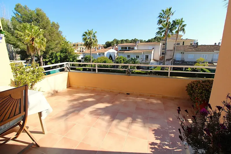 Fantastic duplex penthouse for sale in Maioris. It consists of living-dining room, equipped American kitchen and laundry room, and access to terrace with views — photo 3