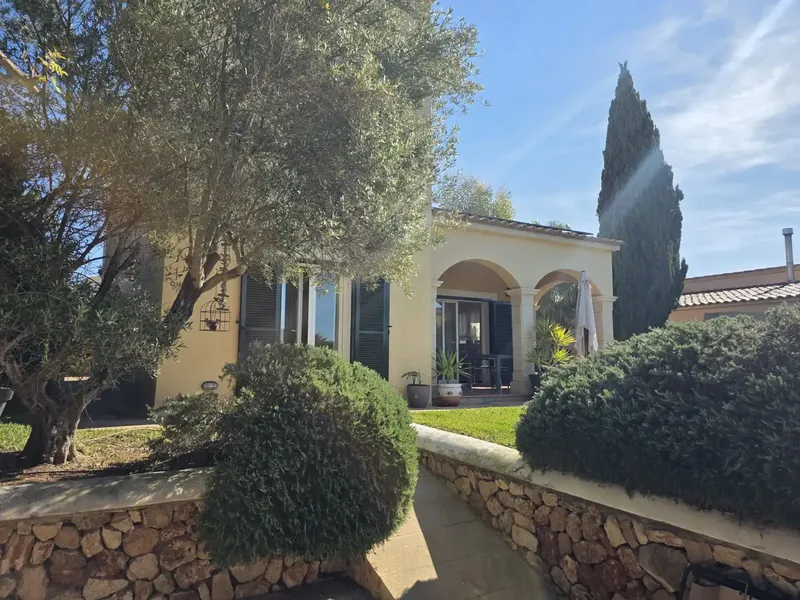 This independent property in the south of Mallorca is no compromise - it is the rare combination of Mediterranean charm, genuine privacy — photo 7