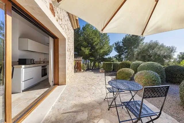 Country oasis with holiday rental license and tennis court for sale in Porreres, Mallorca — photo 12