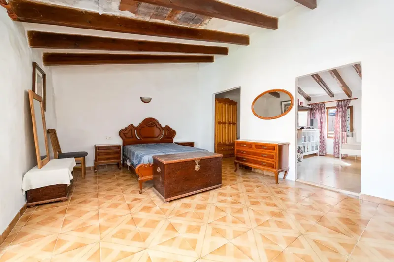 Magnificent townhouse for sale in Andratx Pueblo, a property that stands out for its spaciousness, brightness and for having an attractive outdoor space — photo 9