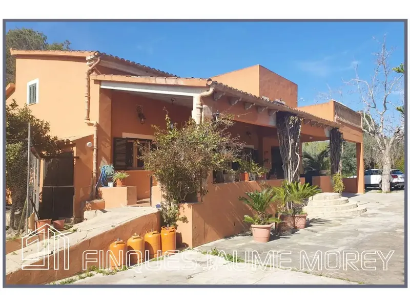 Finques Jaume Morey offers this fantastic rustic estate just minutes from the city of Inca, ideal for those looking for a home — photo 3