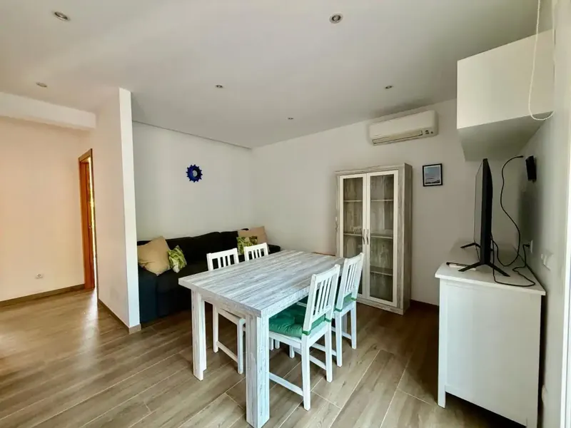 Fully renovated rental home in excellent condition — photo 4