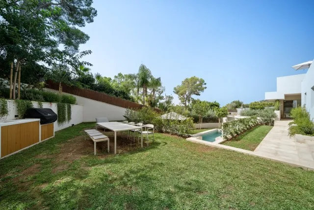 Modern villa with sea views for sale in Portals Nous, Southwest Mallorca — photo 9