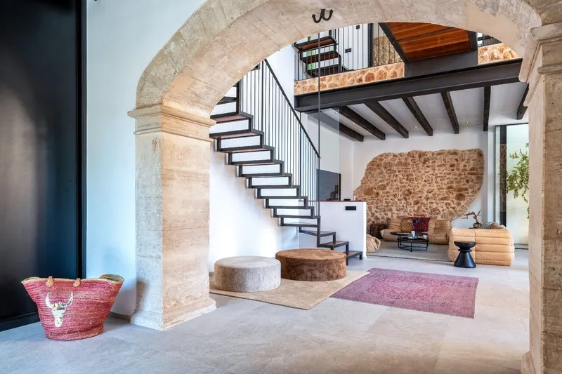 Design townhouse in the heart of Santanyí with 360° roof terrace — photo 4