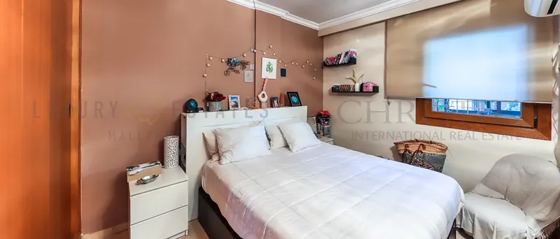 Spacious apartment in Illetas in first sea line with sea and beach access — photo 12