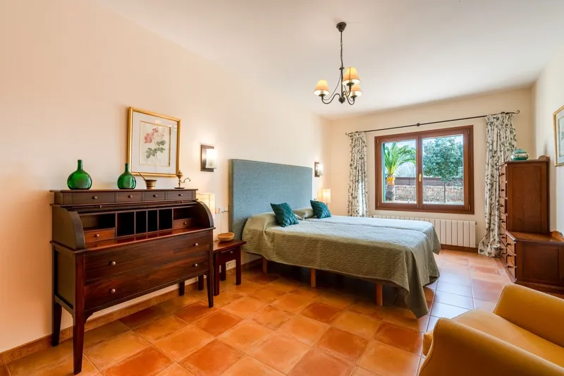 Single-storey finca near Santanyí with holiday rental licence — photo 11