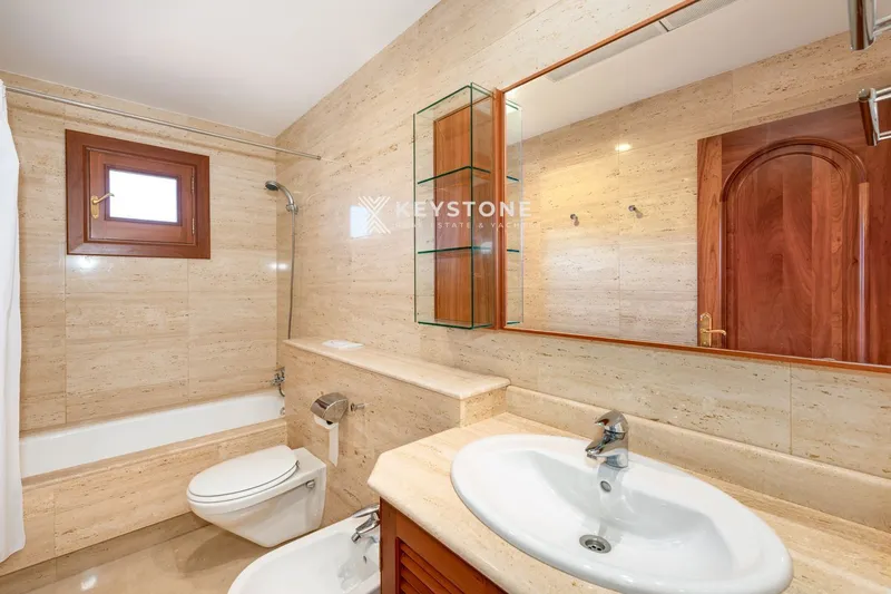House — photo 11