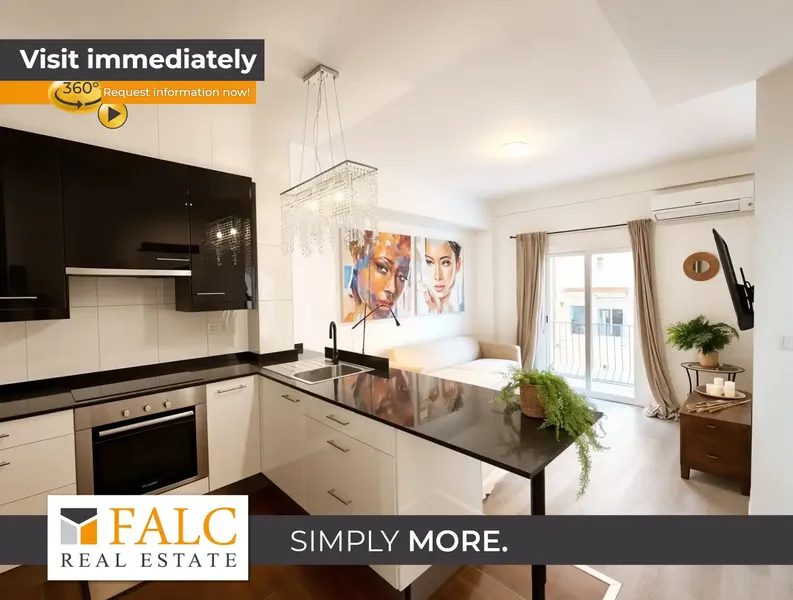 This elegant renovated flat is located in the charming area of Ses Cadenes, in the popular Playa de Palma, just steps from the long beach — photo 1