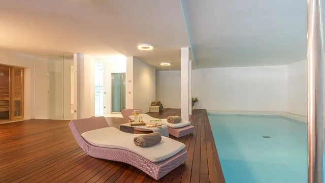 Luxury villa with stunning views and guest house for sale in Camp de Mar, Mallorca — photo 11