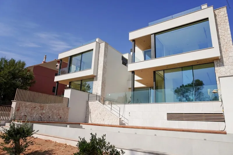 Exceptional newly built villa offering the very best in modern luxury — photo 6