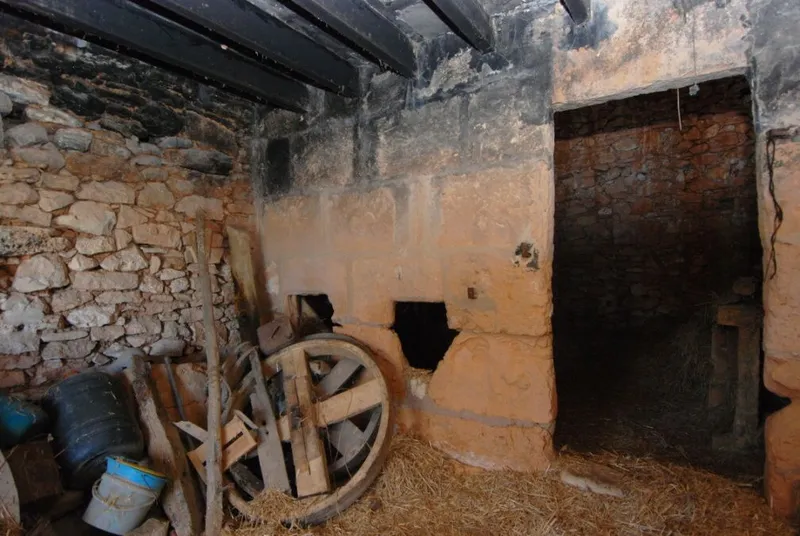 Town house for renovation with many possibilities near the center of Ses Salines — photo 11