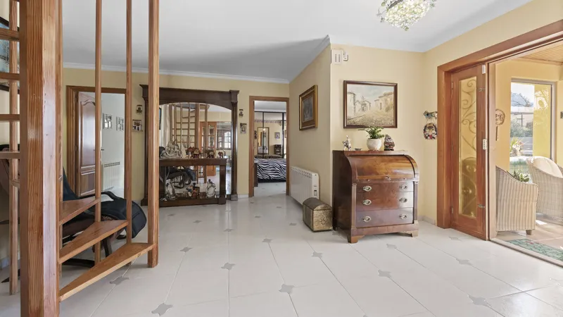 Spacious villa in Bahia Blava for sale to renovate with pool — photo 5
