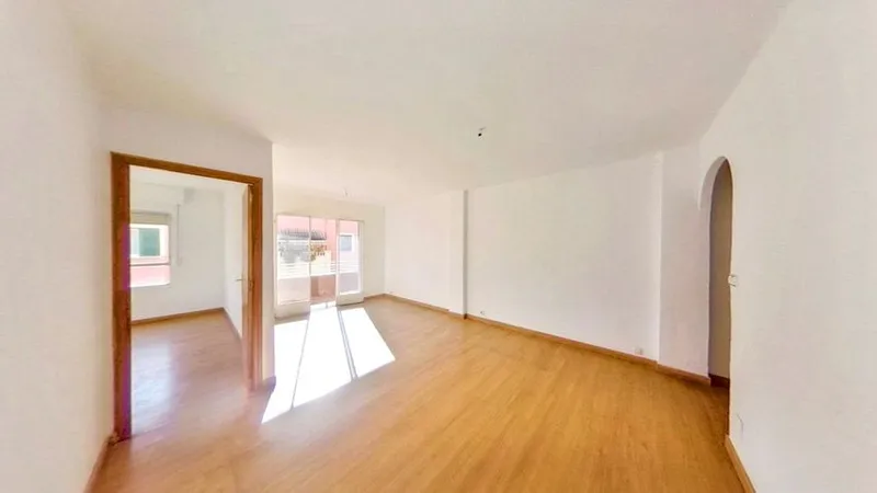 Flat / apartment for sale in Camp d'En Serralta — photo 1