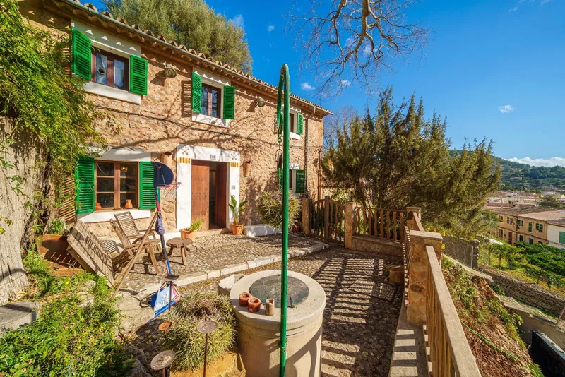 Cozy 204 m2 house with garden in Esporles — photo 2