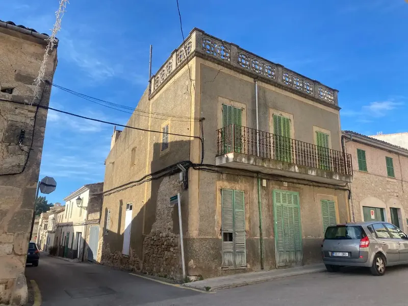 Traditional Majorcan house to renovate in Sant Joan — Basic project approved — photo 1