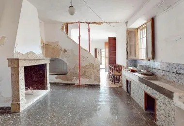 Large traditional house to renovate in Ses Alqueries — photo 12