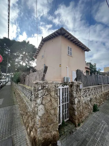 Detached house in CL Miquel Pellisa, Les Maravelles, Palma de Mallorca — photo 1