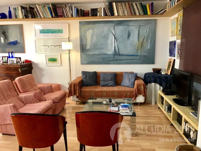 Town House — photo 2