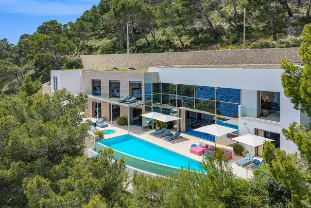 Exceptional villa with access to the sea for sale in Formentor, North Mallorca — photo 2