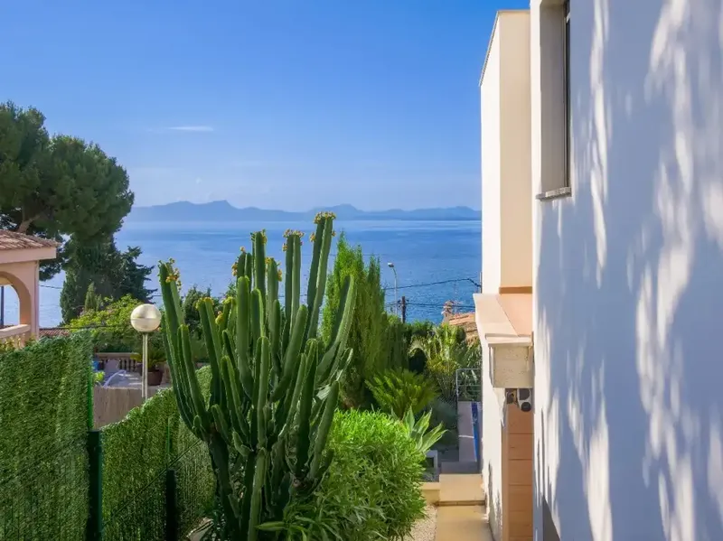 Chalet in Alcanada with impressive sea views and holiday rental license — photo 1