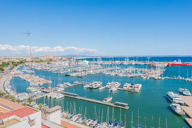Beautiful apartment with panoramic views to the bay for sale in Palma, Mallorca — photo 12