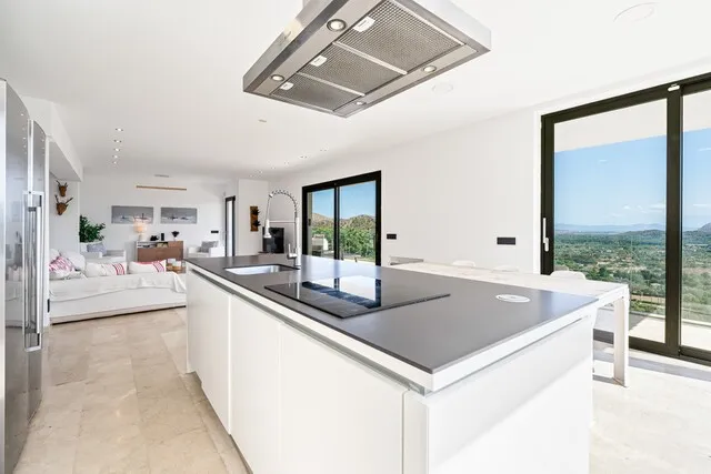 Contemporary villa with ETV license and breathtaking views for sale in Pollensa, Mallorca — photo 8