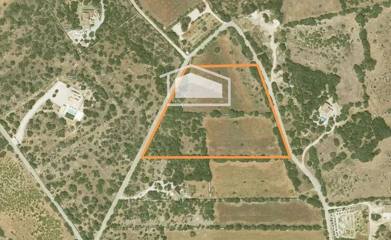 Rustic plot with project and license in Cas Perets, a step from Ses Salines and Santanyí — photo 1