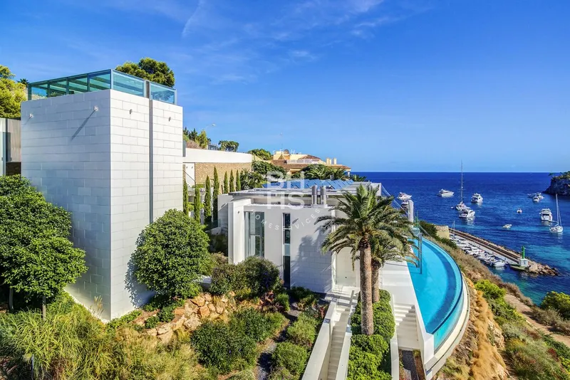 Villa for sale in Sol de Mallorca — photo 2