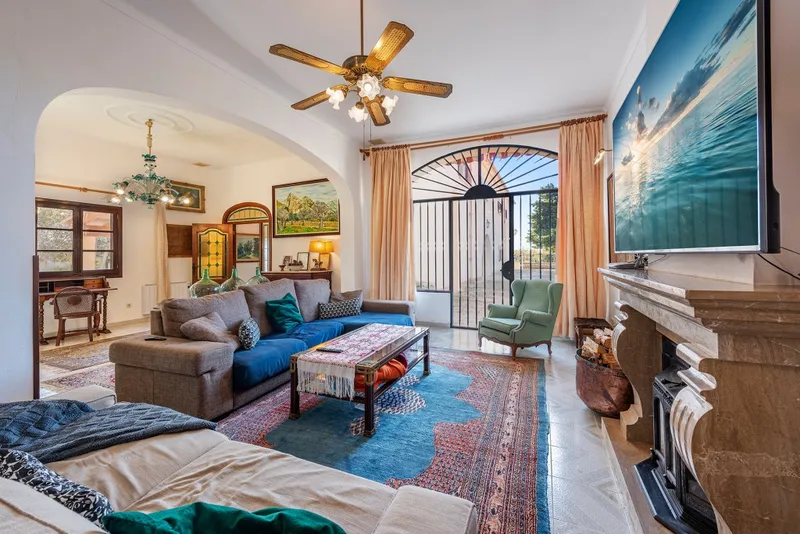 Santanyi quiet location country property for sale with guest house and many special features — photo 7
