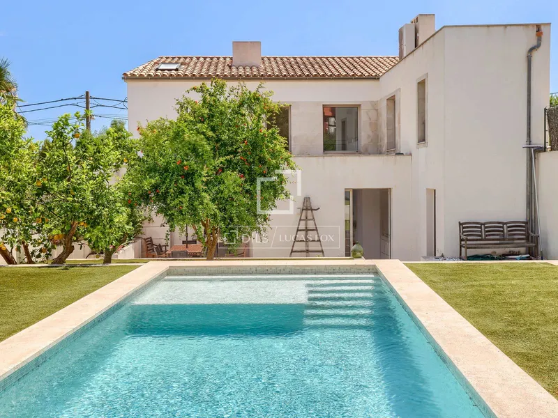 322m² house / villa with 235m² garden for sale in Calvià — photo 1