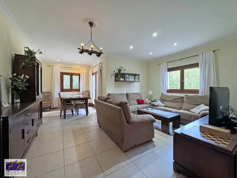 We present this magnificent single-family home, located in the sought-after Bonaire urbanization in Alcudia. Built in 2008 with a high — photo 6