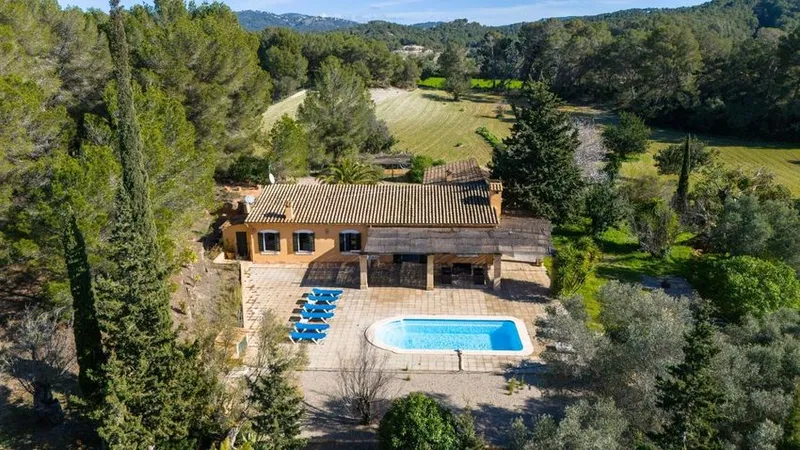 Estate in Calvià pueblo, Calvià — photo 1