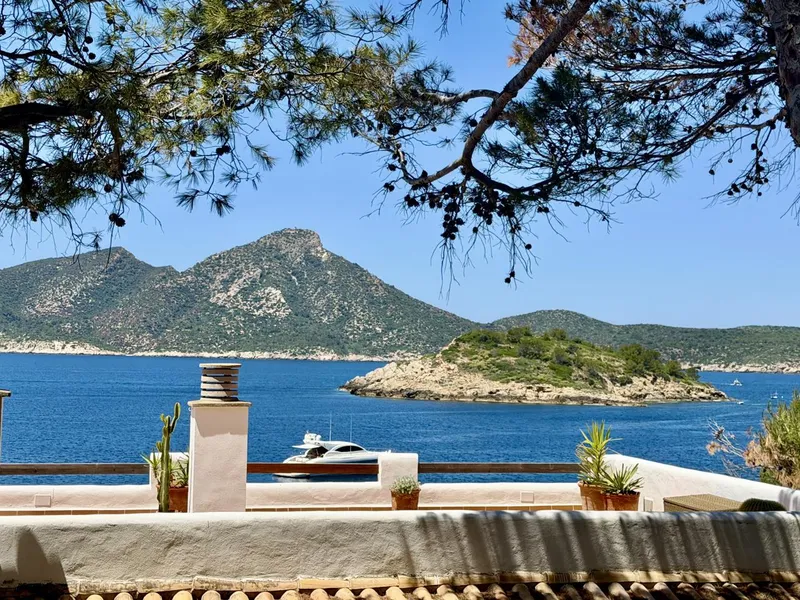 Apartment with Mediterranean Views in Cala Conills, Sant Elm — photo 1
