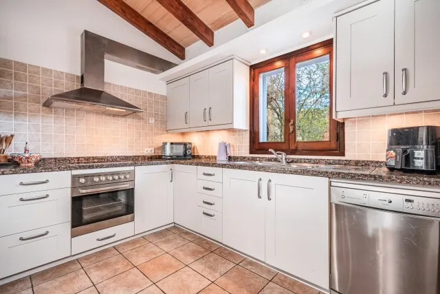 Delightful single-level villa for sale in Crestatx, North Mallorca — photo 7