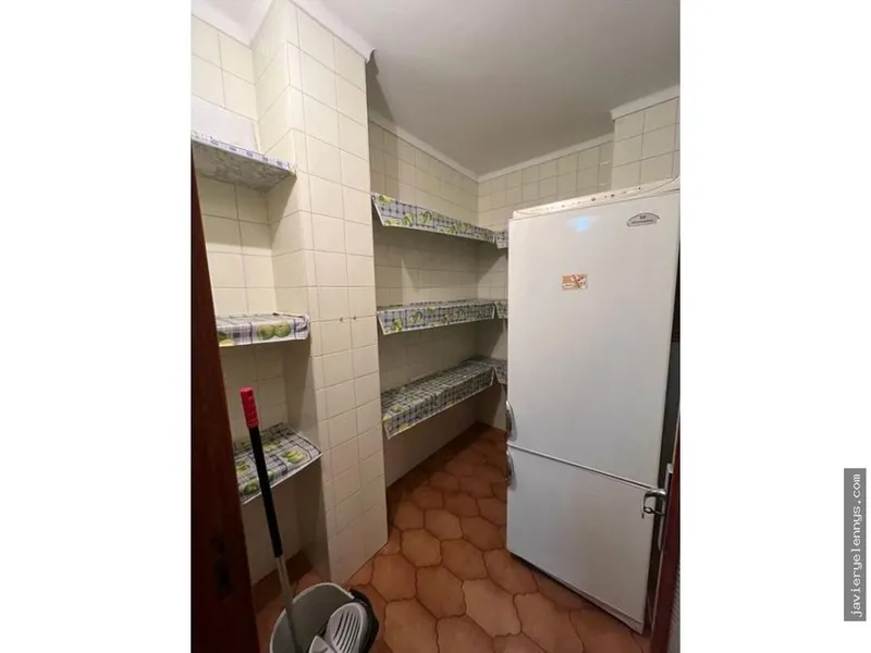 Rental of penthouse on Calle de l'Arquitecte Gaudí — photo 6