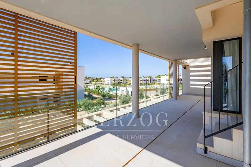 Exclusive new-build apartment with roof terrace and sea views in Sa Ràpita — photo 1
