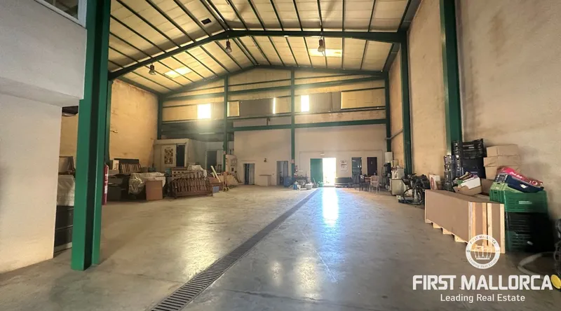 Industrial warehouse in Sa Pobla — photo 7