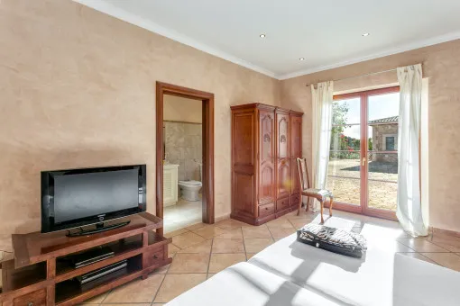 Inca, spacious luxury finca with mountain panoramic views in a prime location on Puig de Santa Magdalena — photo 9